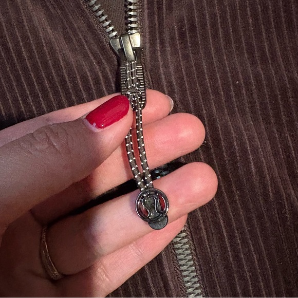 Lululemon Scuba Track velvet Jacket size 4 Brown - Picture 5 of 8